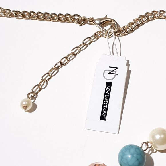 New Direction Shell Medallion Necklace NWT - Picture 5 of 5